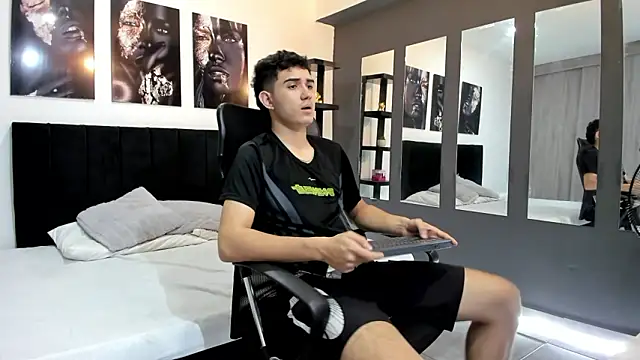 Živý XXX chat Alejo_Grey