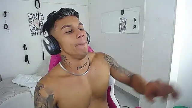 Leonard_Price's Webcam Show