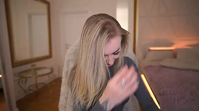 GraceCandy Adlı Modelin Canlı XXX Sohbeti