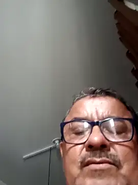 Misterymem63's Live XXX Chat