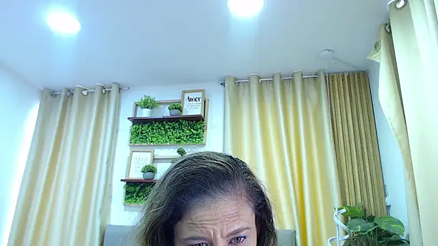 دردشة sasi_luna الجنسية المباشرة