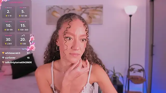 ChloeMoreti élő XXX-chatje