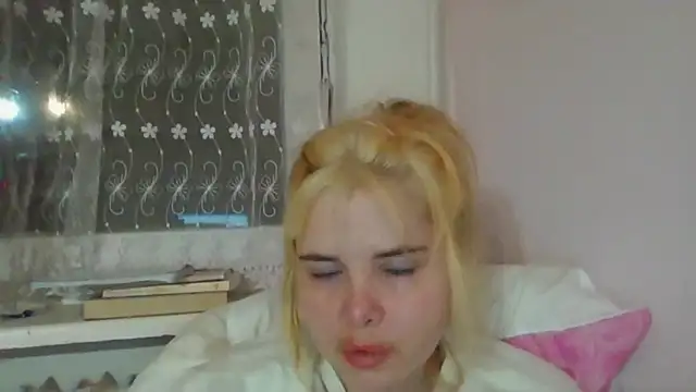 HornyElena's Webcam Show