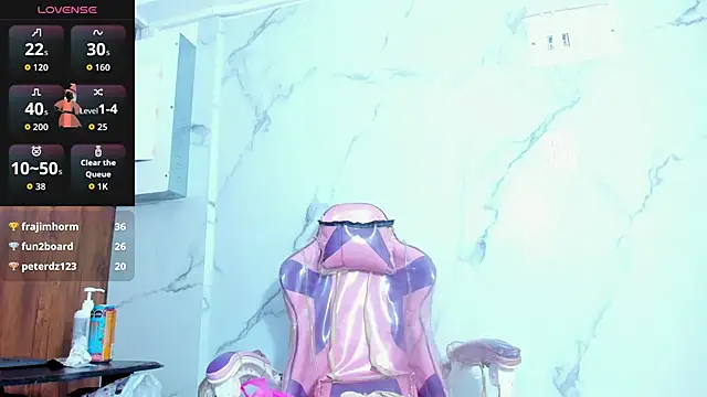 Cleopatra_Trans élő XXX-chatje