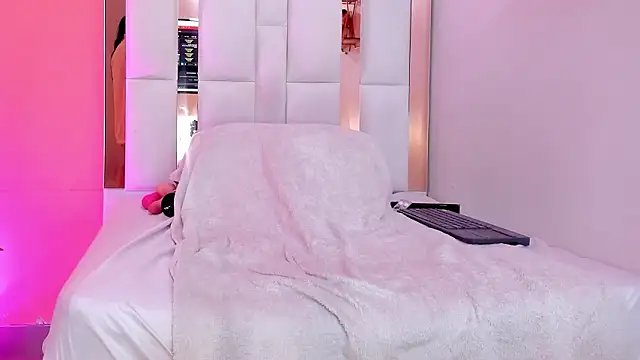 Cameron_naughty Show Webcam