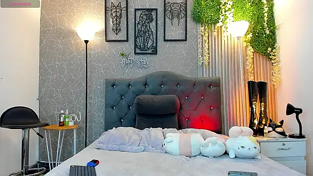 lana_gill1's Webcam Show