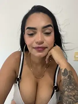 Sara-77 Pertunjukan Webcam