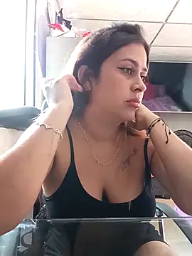 Latina_sexy1's Live XXX Chat