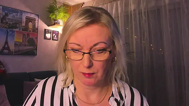 vanessa_chat: διαδικτυακό σόου στην κάμερα