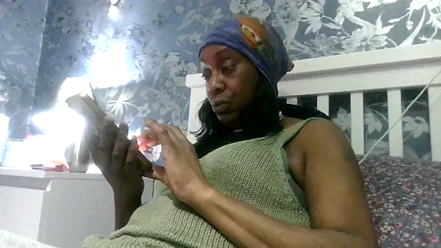 Ebony-SultryX Live XXX-chat