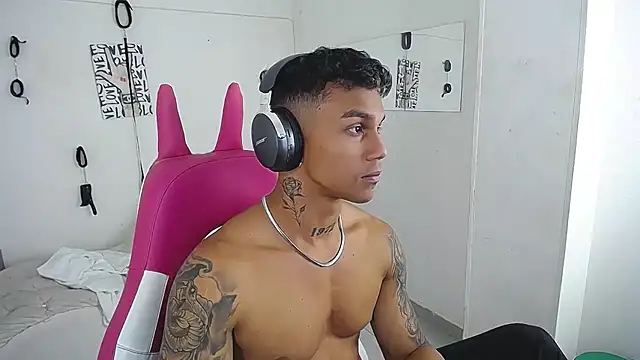 Chat XXX en directo de Leonard_Price