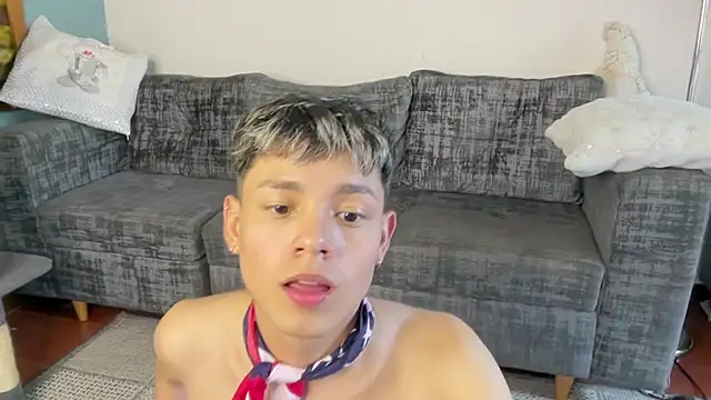 Andy_Belier23 élő XXX-chatje