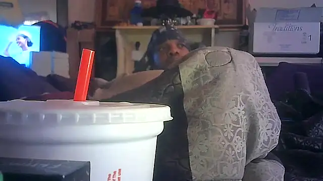 Show Webcam de ON3YOULLN3VER_FIR3