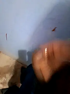 Pokazy przed kamerką – tharki-anand