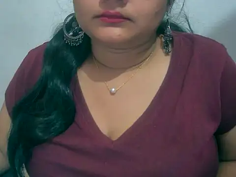 Chatroom XXX en direct de Saniya_K