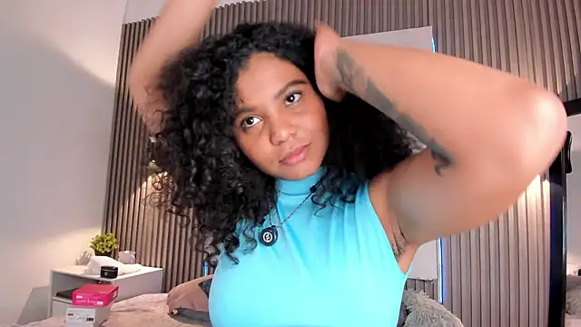 Zafiiraa Adlı Modelin Canlı XXX Sohbeti