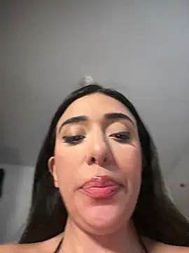 Chatroom XXX en direct de kiaraglam2