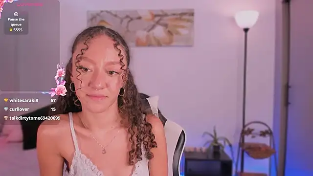 Онлайн чат XXX ChloeMoreti