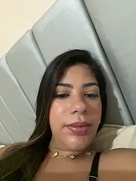 paola_oliveira's Webcam Show