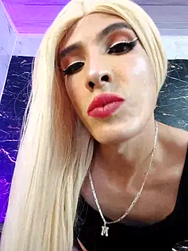 crislingery_dolli Chat XXX live