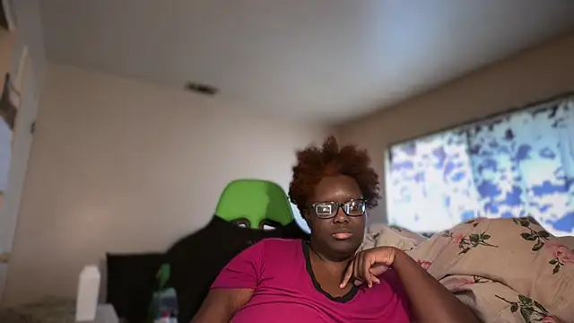 -Yagurlwest Chat XXX live