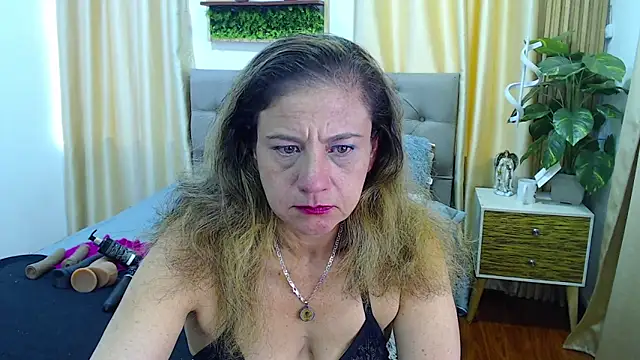 sasi_luna Live XXX-chat