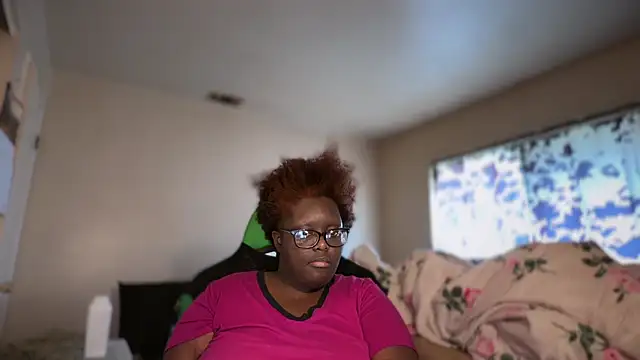 -Yagurlwest Live XXX-chat