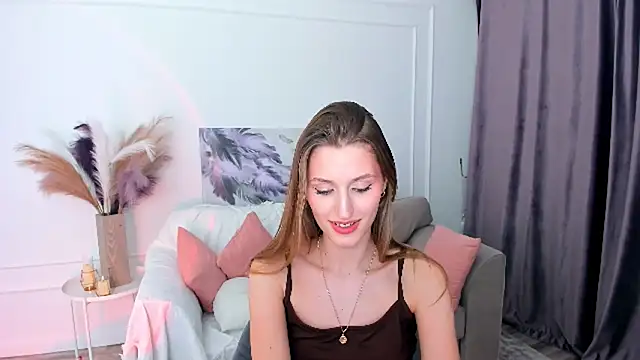 NaturalBeaty's Live XXX Chat