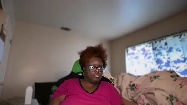 -Yagurlwest Adlı Modelin Canlı XXX Sohbeti