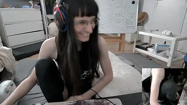 Онлайн чат XXX CeriseLapine