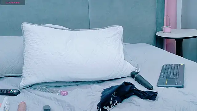 แชท XXX สดของ Julieth_Lovee