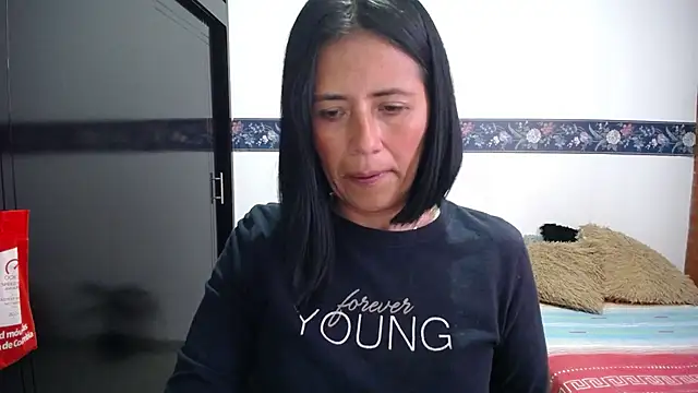 Chat XXX en directo de sharoon_cheerry