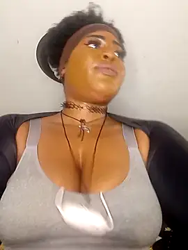 AmazonianMistress Chat XXX in diretta