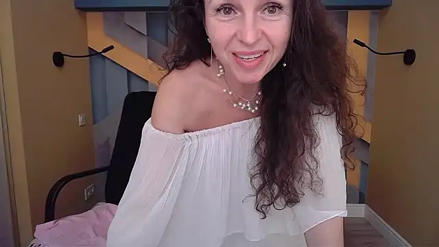 Chat XXX en directo de EllaLong