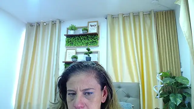 sasi_luna Chat XXX in diretta