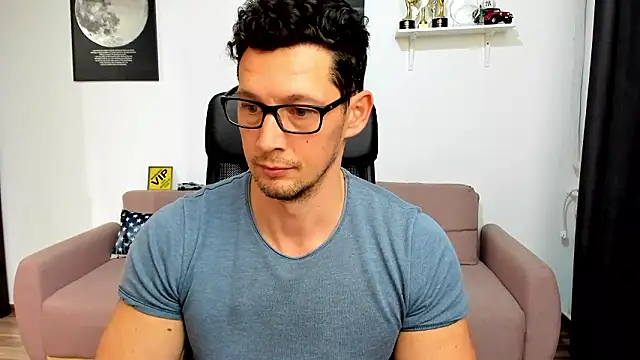 BrutusK08 webkamerás műsora