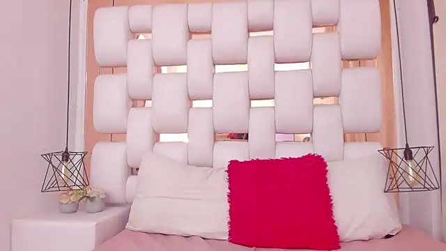 EmmyCruzZ's Live XXX Chat