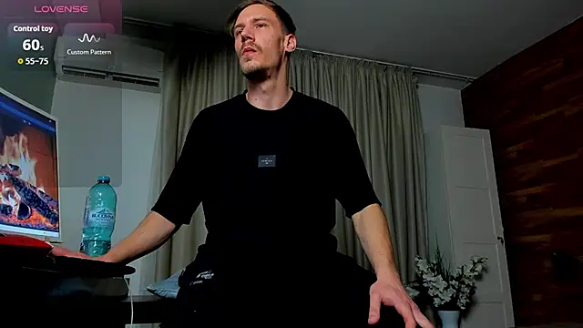 MateoBenjaminX: онлайн-секс-чат