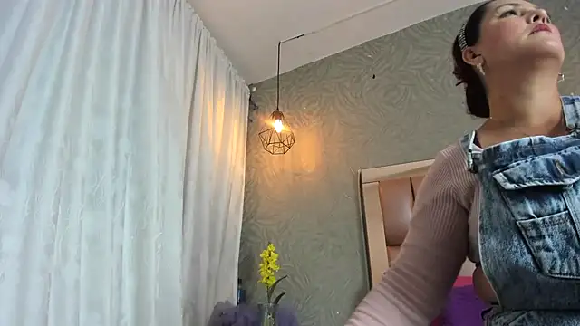 ANA-BULLOCK- élő XXX-chatje