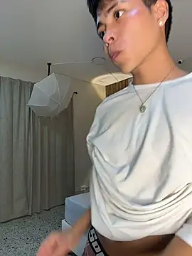 MaxiWildd élő XXX-chatje