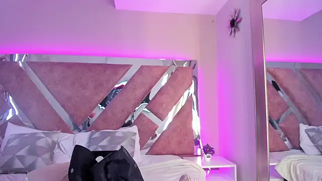 MeganR_ live XXX chat