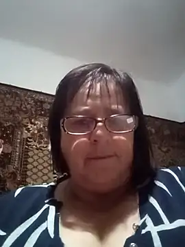 MilaCold5443: διαδικτυακό σόου στην κάμερα