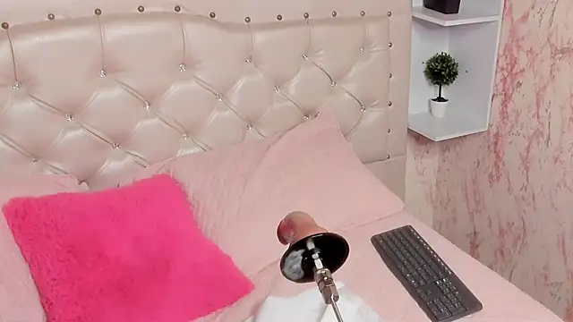GabbieSkinny Chat XXX live