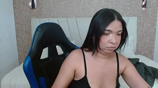 AliceSmity_'s Live XXX Chat