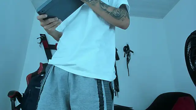 Steven19_LatinBoy 라이브 XXX 채팅