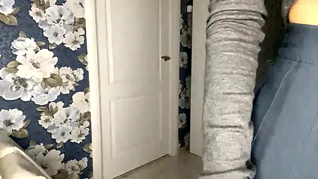 FranceHoder Chat XXX live