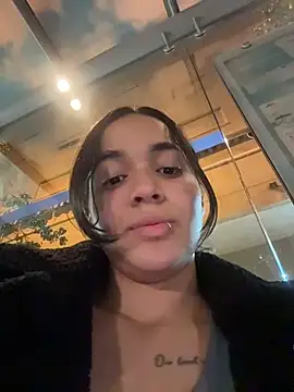 MiaMorenoo's Live XXX Chat