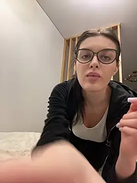 little_belucci élő XXX-chatje