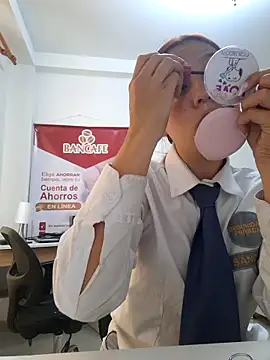 Emily-7_'s Live XXX Chat