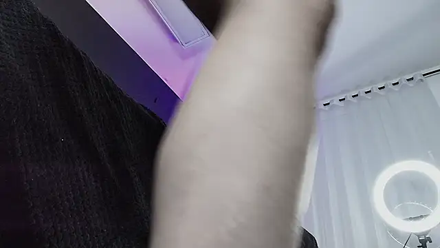 Chatroom XXX en direct de _Jade_16